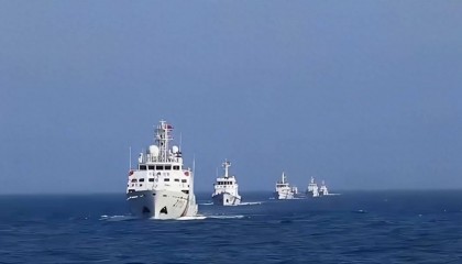一觉醒来，黄岩岛发生对峙，中方航线被截，菲船直逼我中南舰