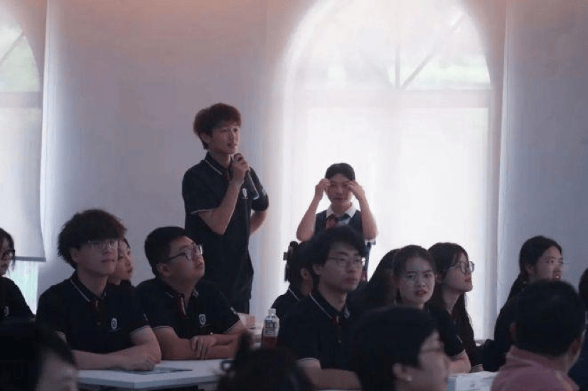 三亚学院盛宝金科学院联合多家银行举办金融知识普及活动